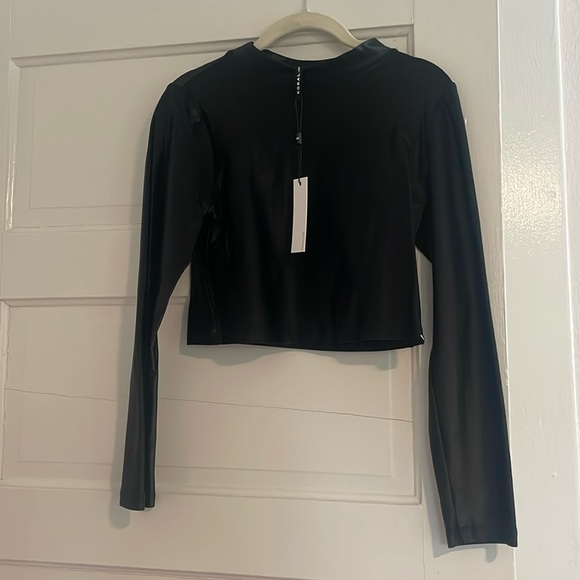 KORAL
Luca Infinity Long Sleeve Crop Top in Black - Picture 3 of 3